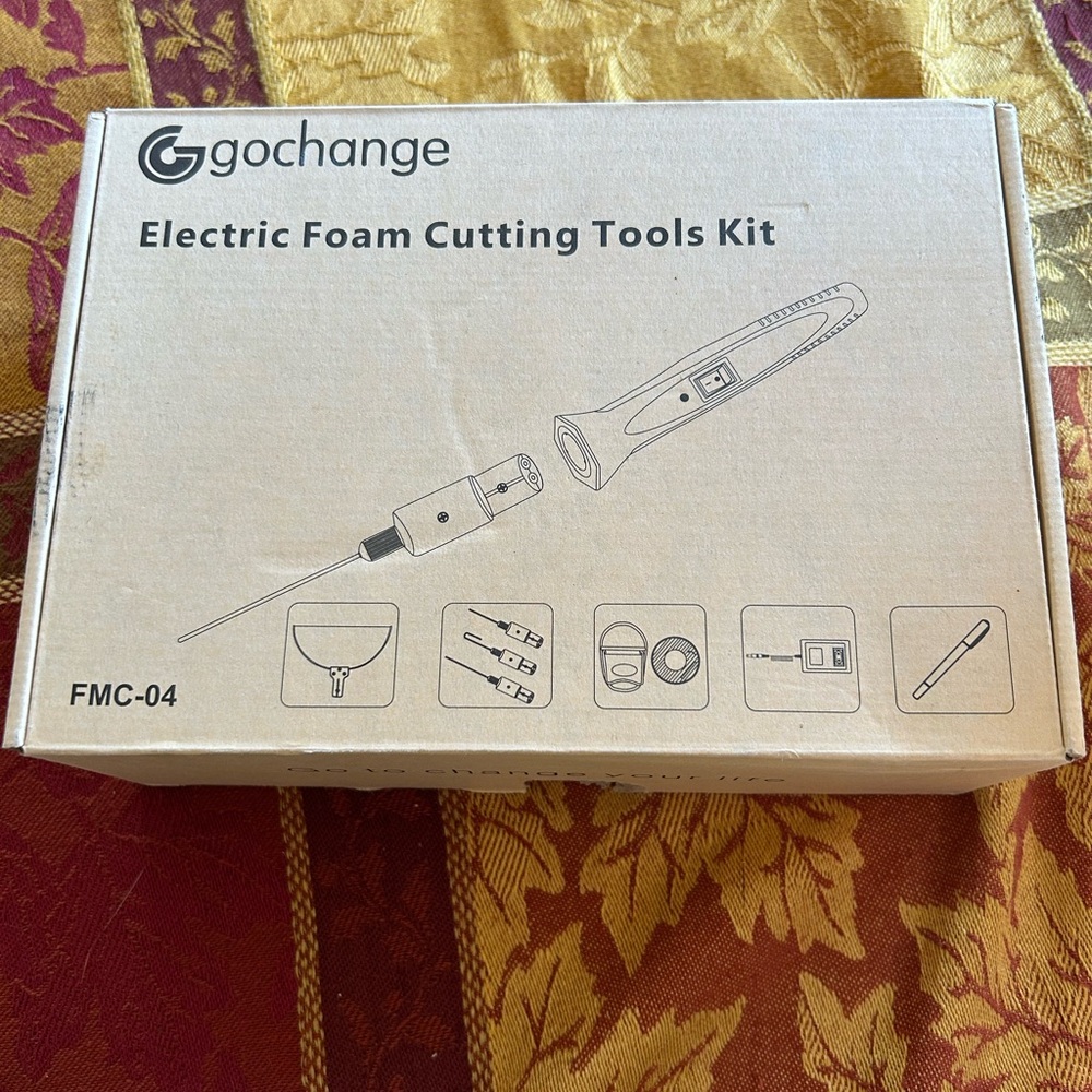Electric foam cutting tool kit